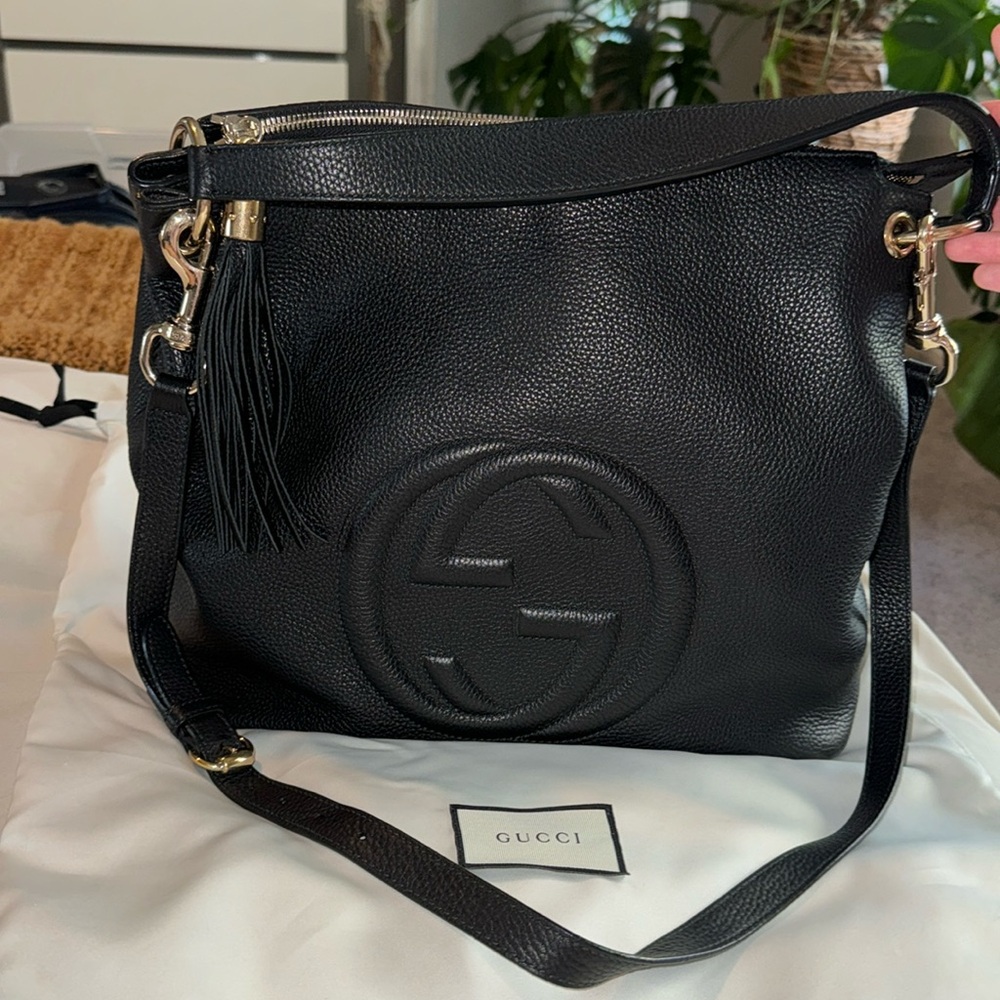 Pre owned Gucci black leather bag with interlocking G logo